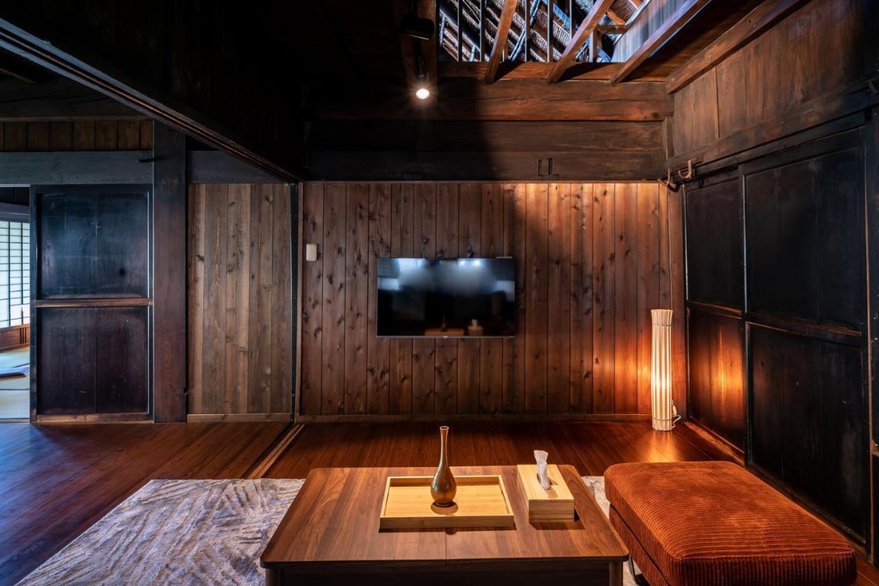 Livegrace House Lake Saiko 西湖古民家 Γιαμανάσι Εξωτερικό φωτογραφία